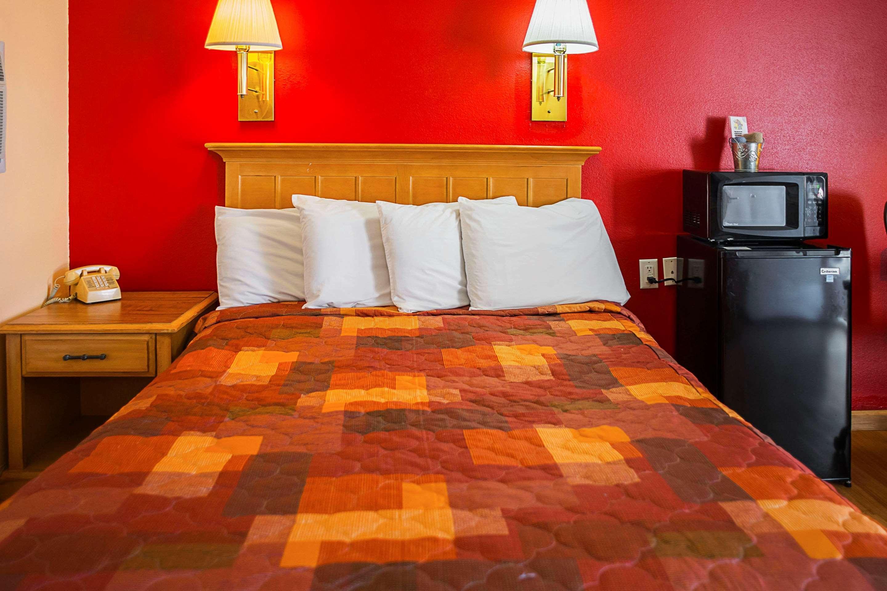 באפלו Rodeway Inn מראה חיצוני תמונה