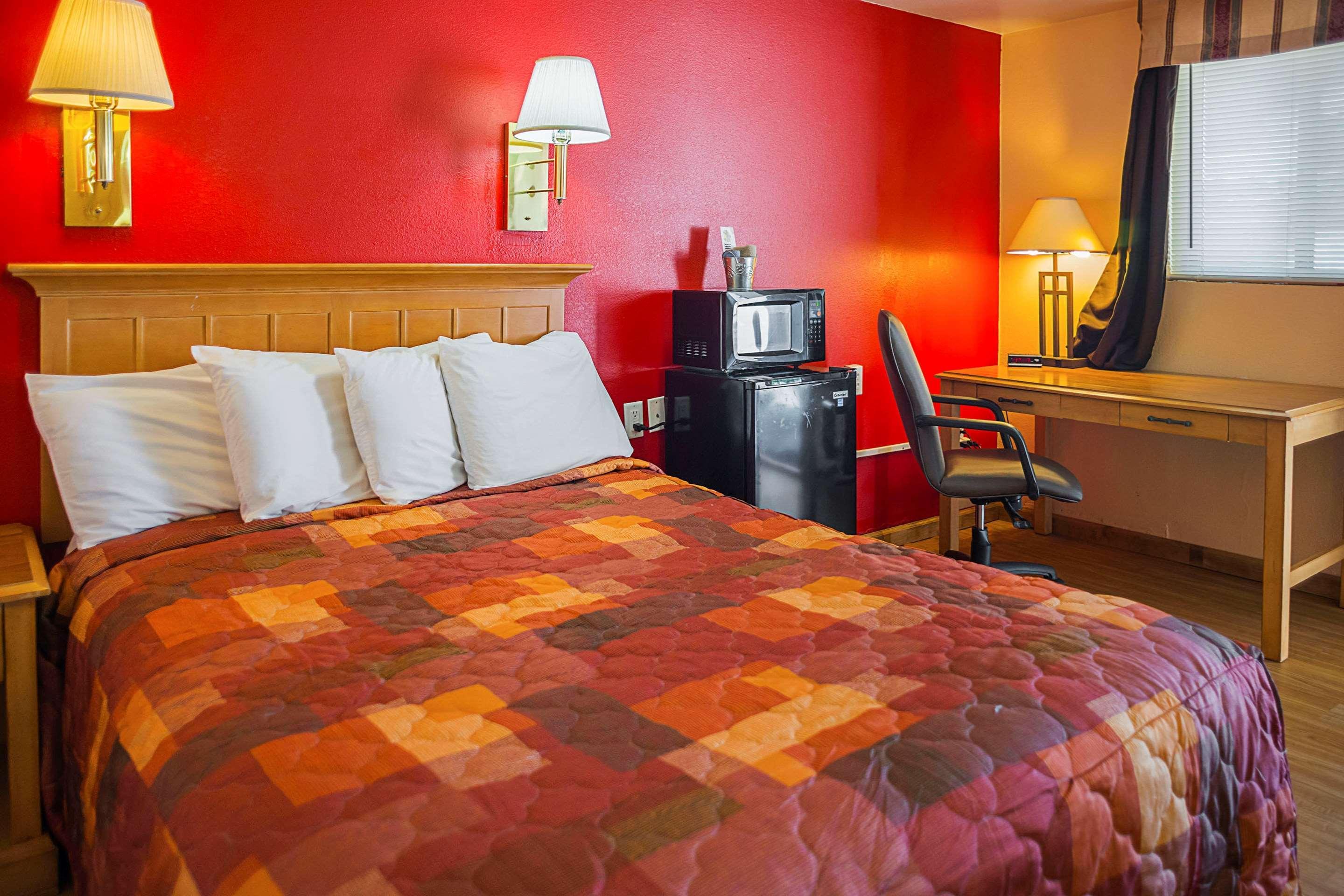 באפלו Rodeway Inn מראה חיצוני תמונה