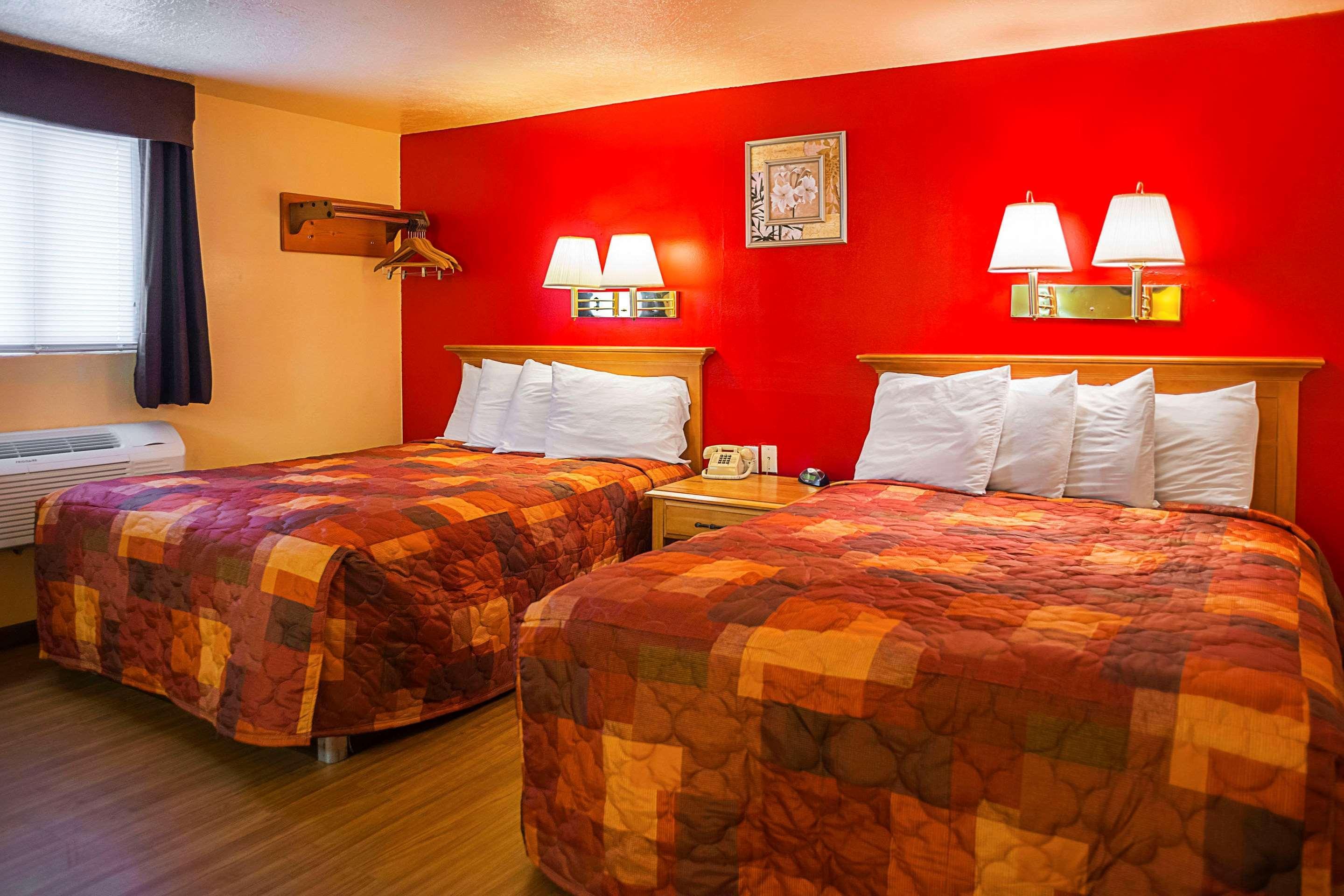 באפלו Rodeway Inn מראה חיצוני תמונה