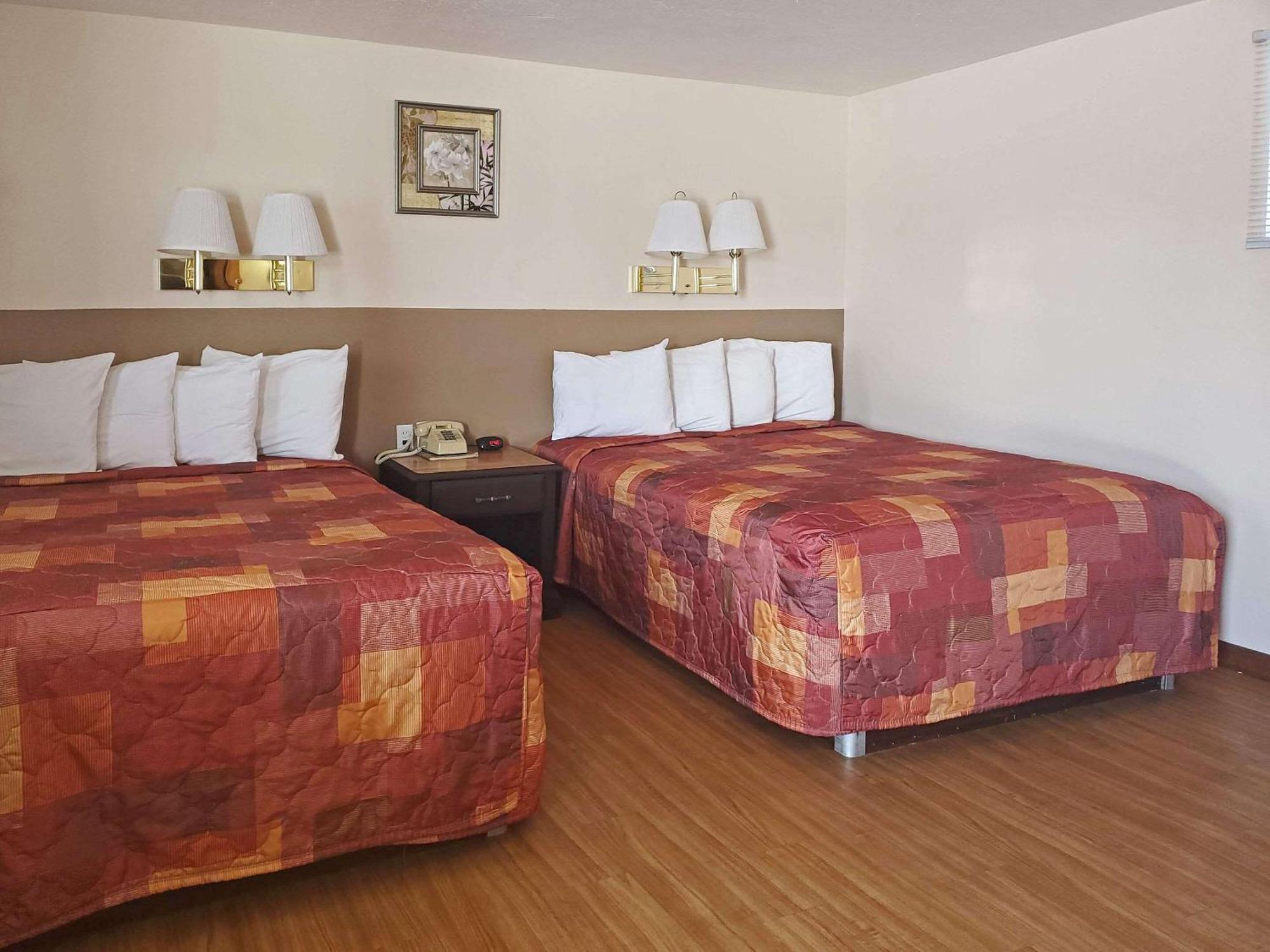 באפלו Rodeway Inn מראה חיצוני תמונה