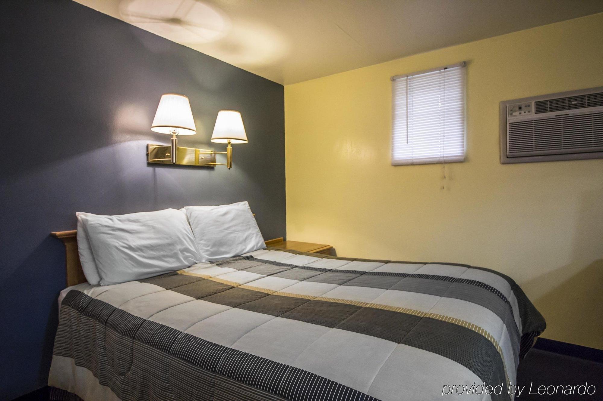 באפלו Rodeway Inn מראה חיצוני תמונה